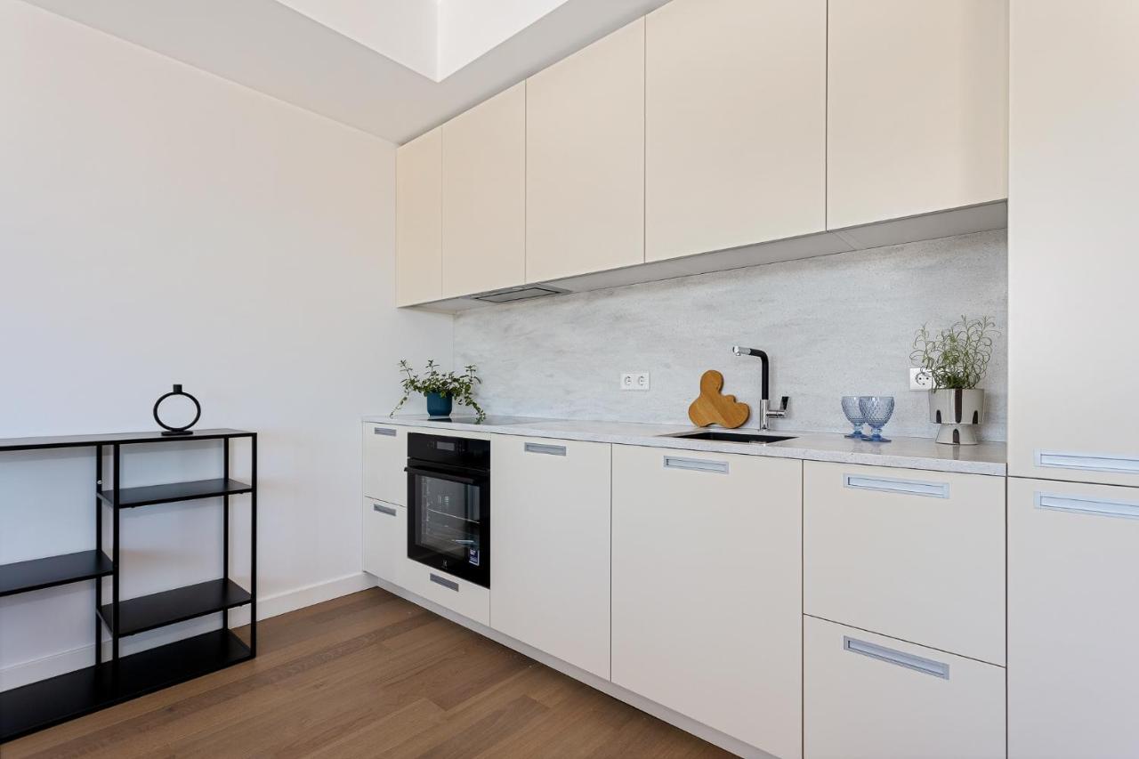 Sea View Family In Unique Kalaranna District Apartment